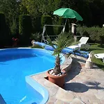 In 19325 Tatil Evi