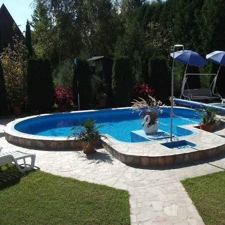 In 19325 Prázdninový dům